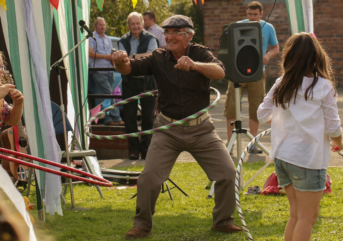Ffrith-Duck-Race—hula-hoop